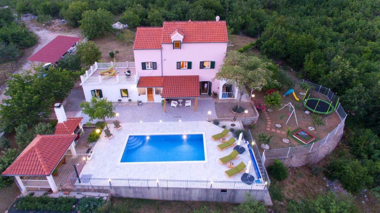 Holiday Home Koprivno Екстериор снимка