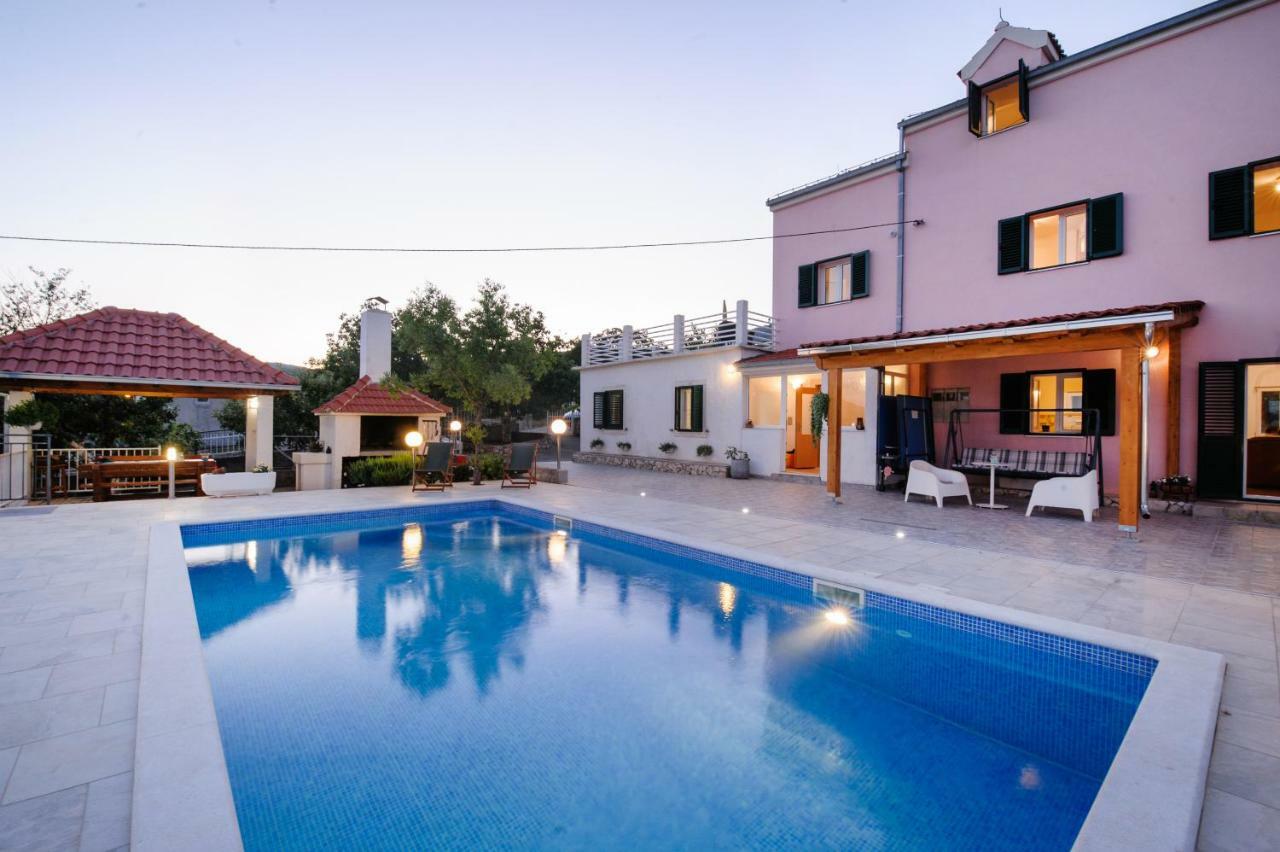 Holiday Home Koprivno Екстериор снимка