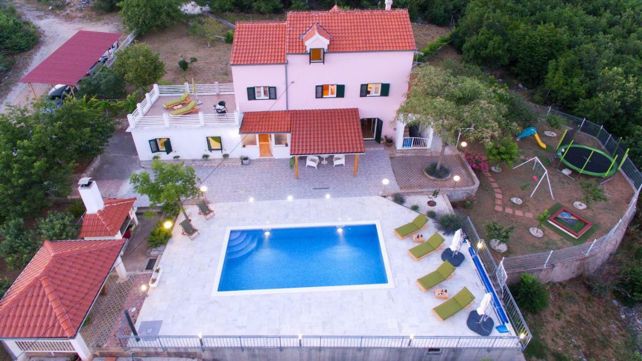 Holiday Home Koprivno Екстериор снимка